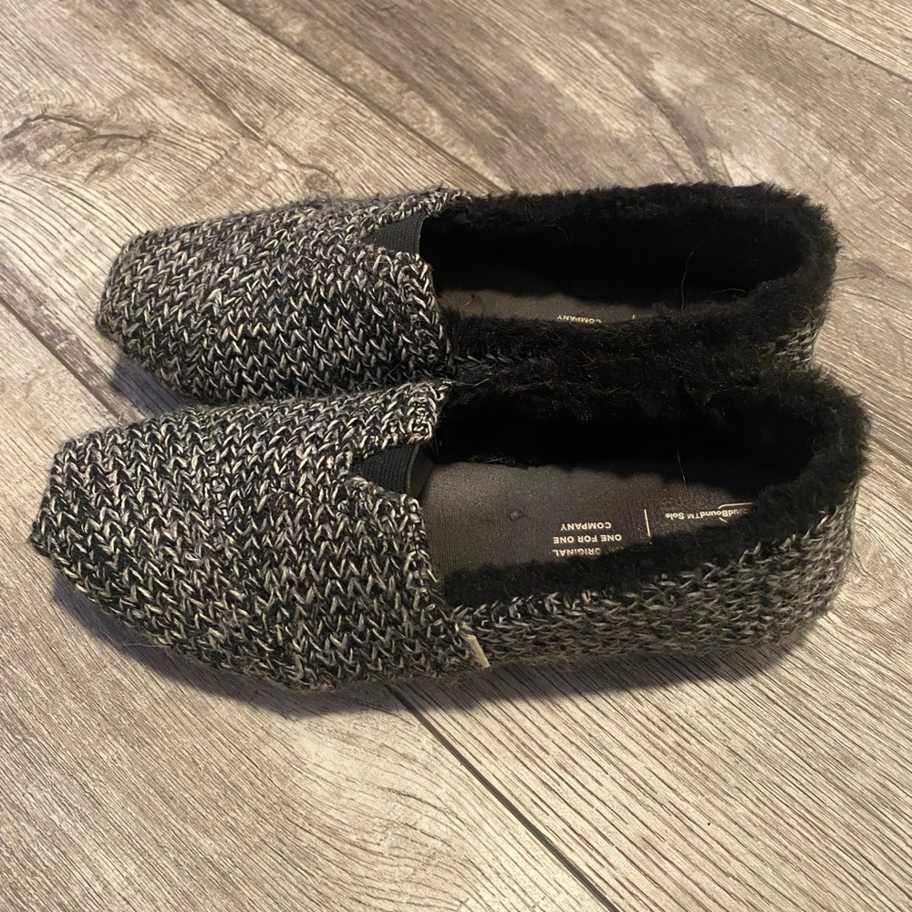 Toms - Picture 2 of 2